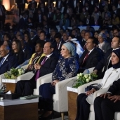 الرئيس السيسى والسيدة انتصار خلال ملتقى العربي الأفريقي