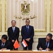 جانب من توقيع الاتفاقيات بين حكومتى مصر والصين