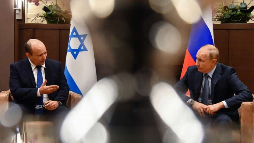 الرئيس الروسي بوتين ورئيس الوزراء الإسرائيلي نفتالي بينيت (أرشيفية)