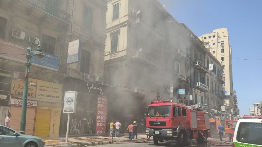  حريق محدود في محل ملابس وسط الاسكندرية
