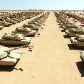 عدد من الدبابات تنتشر فى القاعدة العسكرية المصرية بالمنطقة الغربية