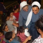 "راهبات الكاثوليك" تنظمن معرض ملابس لـ200 مسلم قبل عيد الفطر