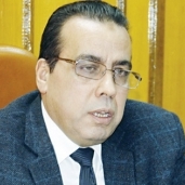 دكتور عاطف أبو النور رئيس جامعة القناة