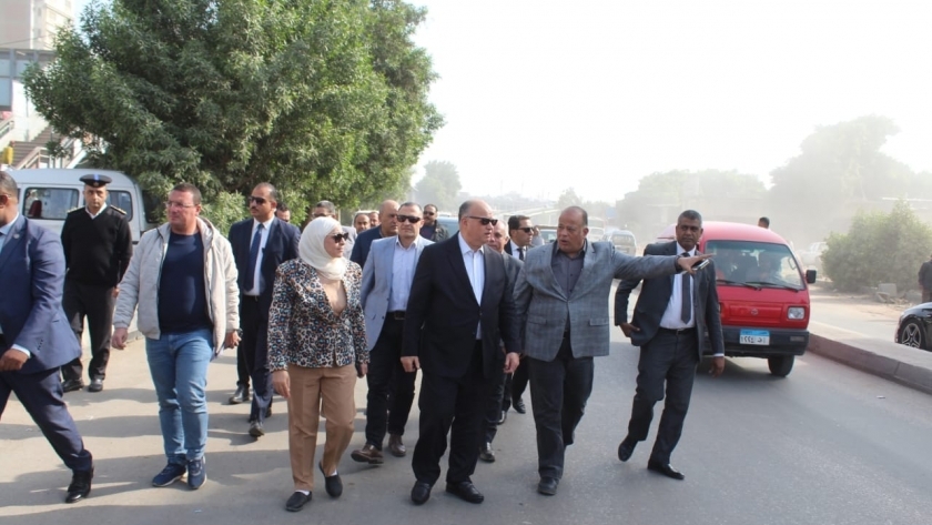 محافظ القاهرة يتابع إزالة التعارضات