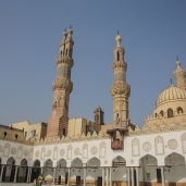 الجامع الأزهر يبدأ من اليوم التراويح والتهجد عبر "السوشيال"