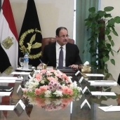 اللواء مجدي عبد الغفار، وزير الداخلية، في اجتماع مع معاونيه