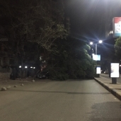 سقوط شجرة في شارع مصدق