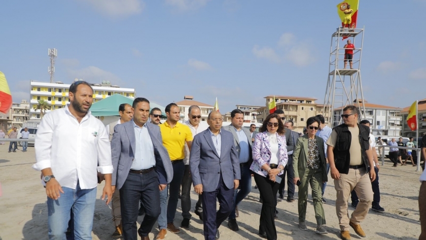 وزير التنمية المحلية ومحافظ دمياط يتابعان استعدادات شواطئ رأس البر لموسم الصيف