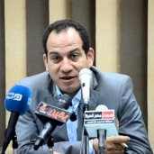 الدكتور عصام عبد الحميد القائم بأعمال نقيب الصيادلة