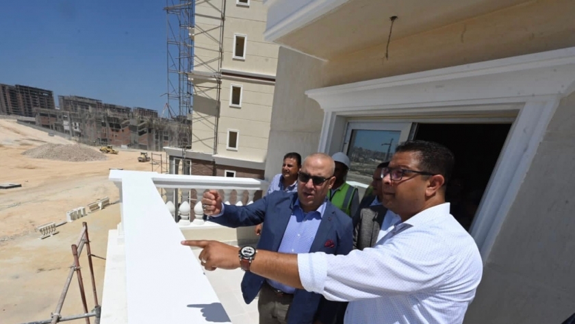 وزير الإسكان يتفقد مشروعات غرب الإسكندرية