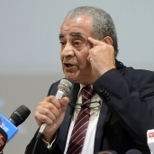 وزير التموين لـ"المواطن المصري " : إحنا موجودين لخدمتك