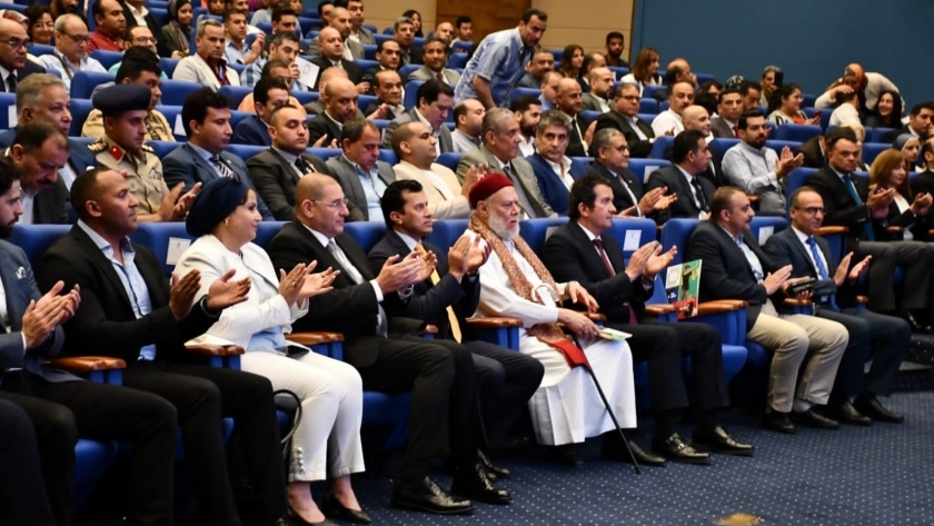 وزير الرياضة والدكتور علي جمعة خلال افتتاح المؤتمر الصحفي
