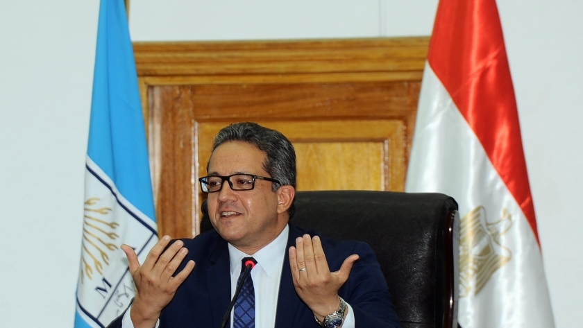 الدكتور خالد العناني وزير السياحة والاثار