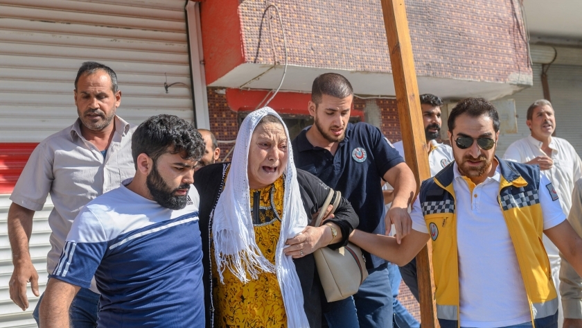 الهلال الأحمر الكردى يسعف المصابين المدنيين نتيجة العدوان التركى