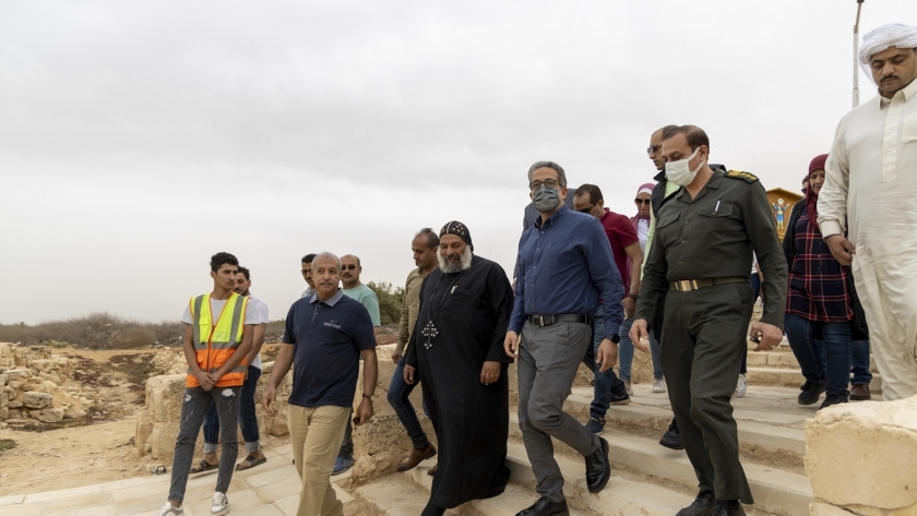 وزير السياحة يتفقد موقع أبو مينا الأثري بعد خفض منسوب المياه الجوفية به