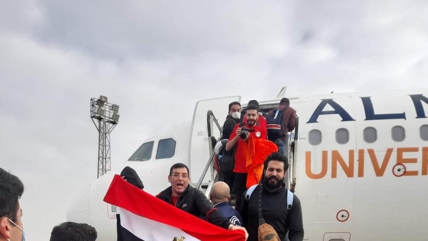 شباب سيناء يسافرون للكاميرون خلف المنتخب المصرى