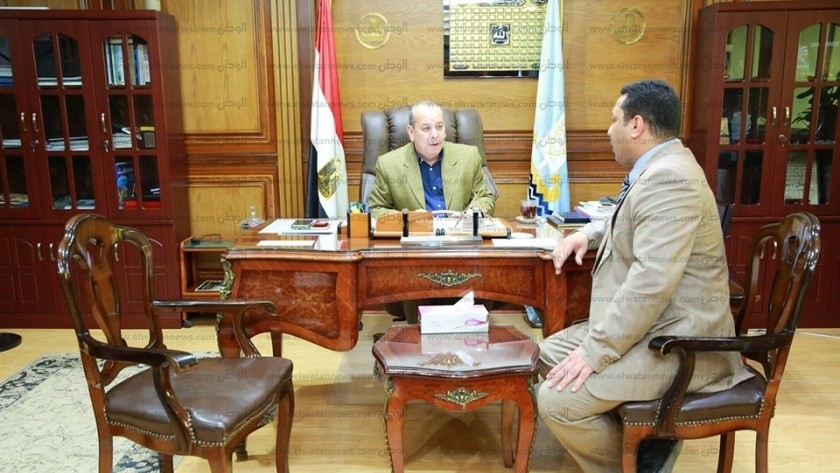 محافظ كفر الشيخ خلال لقاءه مع وكيل وزارة الصحة