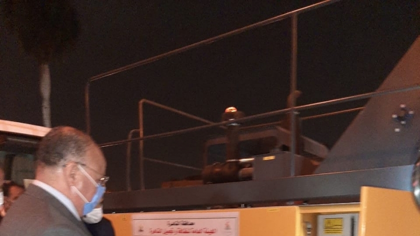 محافظ القاهرة يتفقد المعدات الجديدة