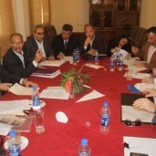 اجتماع محافظ جنوب سيناء مع رؤساء الادارات والمديريات