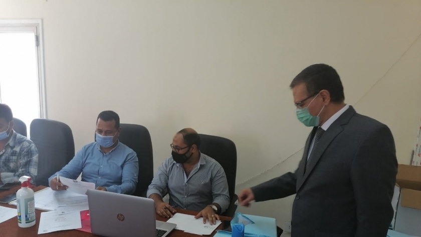 لجنة تلقى طلبات الترشح لانتخابات مجلس النواب بالبحر الأحمر برئاسة المستشار أسامة عنبر