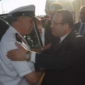 قائد القوات البحرية يهنئ محافظ الإسكندرية بتوليه مهام منصبه.