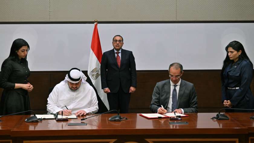 خلال توقيع مذكرة التفاهم بين مصر والامارات