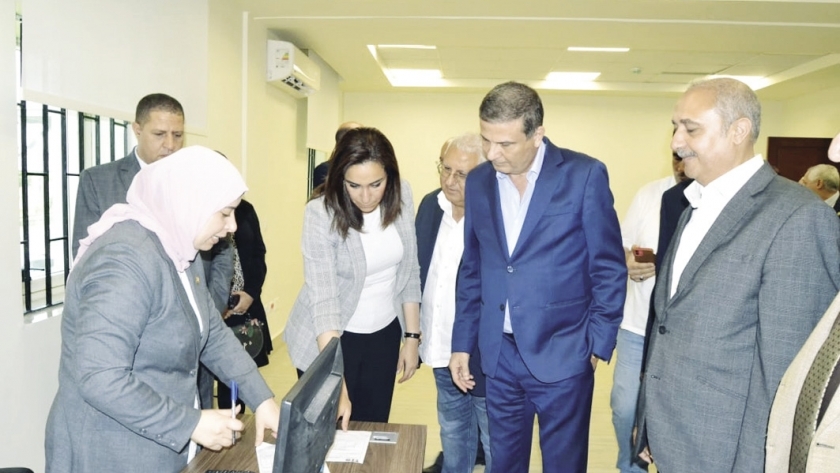 علاء فاروق رئيس مجلس إدارة البنك خلال الافتتاح