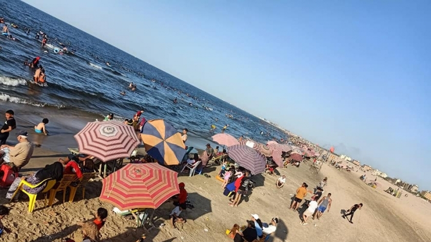 شاطئ جمصة في الدقهلية خلال عيد الأضحي 2021