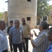 محافظ المنيا يتفقد محطة مياه علي باشا