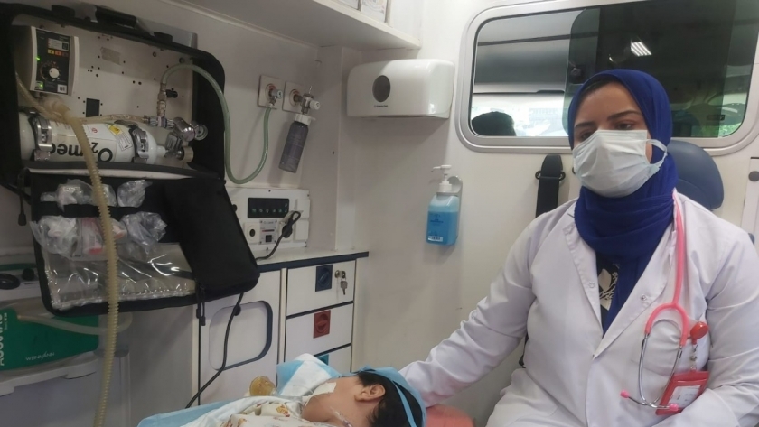 نقل الطفل ياسين بطائرة طبية خاصة إلى القاهرة