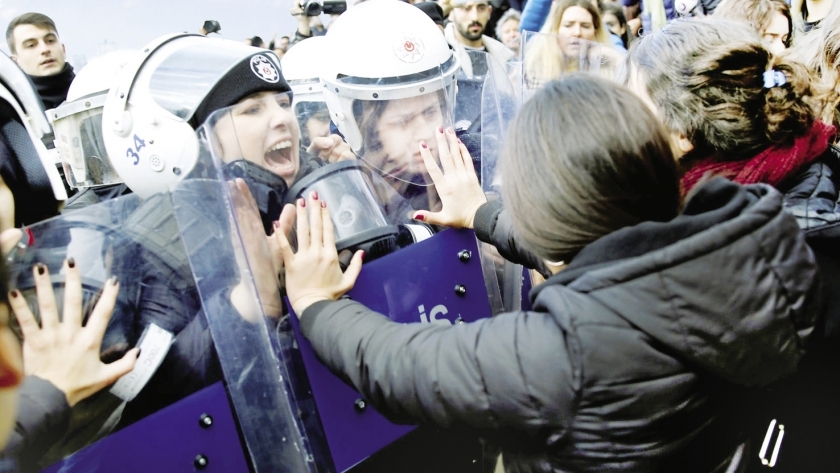 أجهزة الأمن التركية تقمع متظاهرين فى وسط «أنقرة»