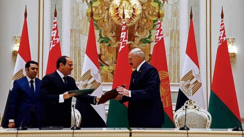 الرئيس عبدالفتاح السيسى ونظيره البيلاروسى خلال توقيع «الإعلان المشترك»