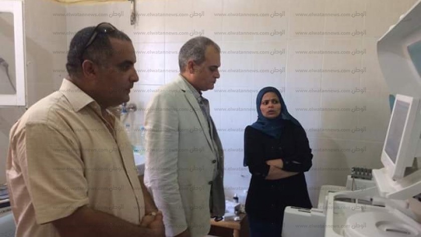 تامر مرعى وكيل وزارة الصحة بالبحر الأحمر  يتفقد مستشفى الحميات