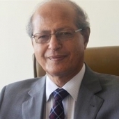 السفير رخا أحمد