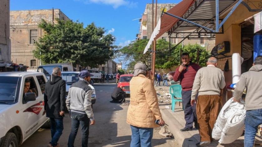 إخلاء سوق الجمعة و الحمام في الإسكندرية لحين وضع ضوابط واجراءات احترازية 