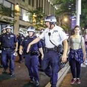 ضباط الشرطة ينتشرون فى شوارع نيويورك بعد أحداث 8 يوليو