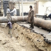 استمرار عمليات إصلاح شبكات الصرف الصحى بالإسكندرية