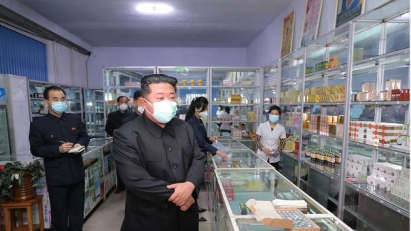 زعيم كوريا الشمالية يتابع الوضع الوبائي لفيروس كورونا