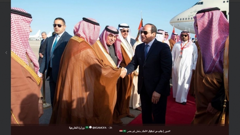 الخارجية السعودية تنشر صورا لاستقبال الرئيس السيسي للملك سلمان في مصر