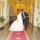 العروسان فى الفندق الملكى بعد انتهاء مراسم الحفل