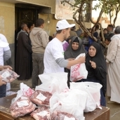 "الأورمان" توزع 10 ألاف كيلو لحوم على الأسر  الأكثر احتياجًا بالإسكندرية