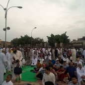 الألاف من أبناء الغربية  يشاركون بساحات الخلاء لأداء صلاة عيد الفطر