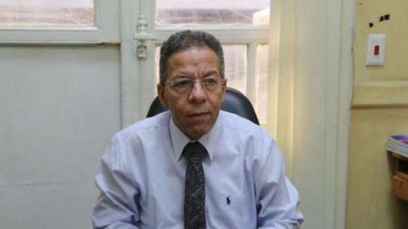 الدكتور أسامة عبدالحي نقيب الأطباء المصريين