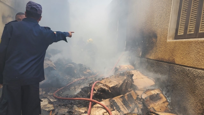 عاجل حريق بلجنة ثانوية عامة في أسيوط ونقل الطلاب إلى لجنة أخري