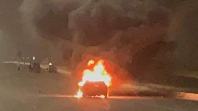 صورة من حريق السيارة