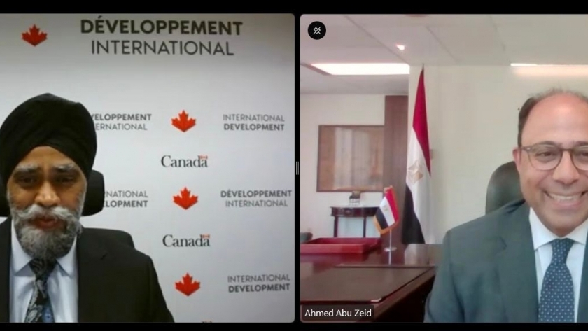 سفير مصر في كندا يلتقي مع وزير التنمية الدولية الكندي
