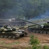 أرشيف - دبابات T-64 أوكرانية أثناء تدريبات