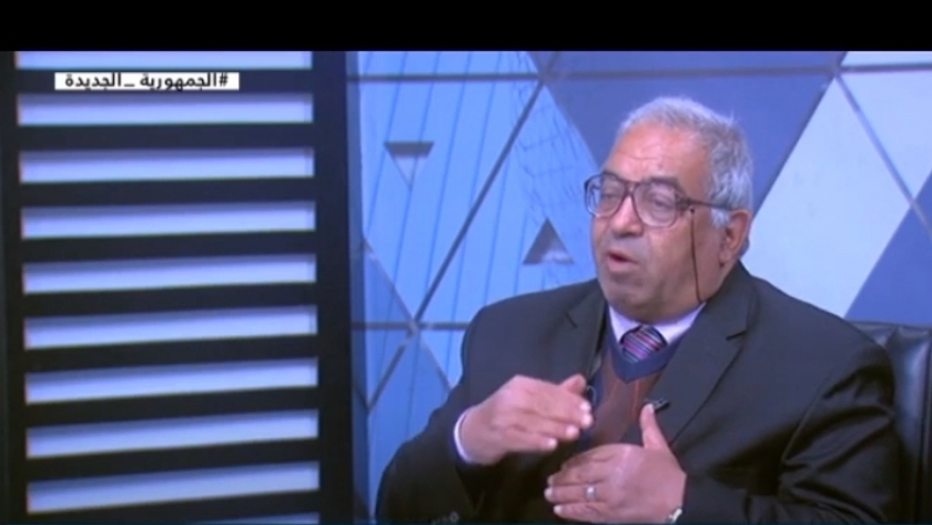 الدكتور عبد العال عطية استاذ بكلية علوم الأرض بجامعة بني سويف واستشاري البيولوجيا والبيئة