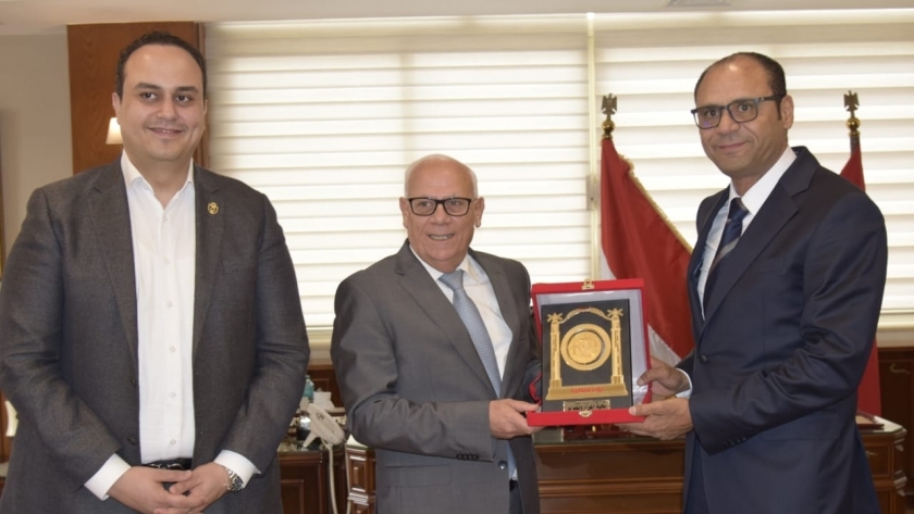 وزير الصحة الليبي ومحافظ بورسعيد