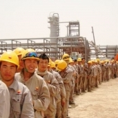 عمالة أجنبية في إحدى شركات البترول